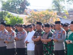 TNI-Polri Gelar Sholat Istisqa’ di Makodam XIII/Merdeka