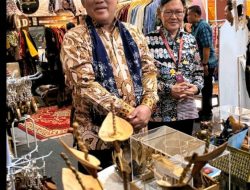 Kunjungi Stand Dekranasda Sulut di Kriyanusa, Gubernur Yulius Dorong Produk Lokal Mendunia