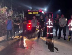 Personel Polsek Wori bersama Dinas Damkar Minut Berhasil Padamkan Kebakaran Lahan Dekat TPA Mamitarang
