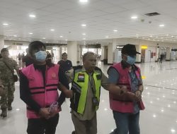 Dua Tersangka Korupsi Boven Digoel Ditangkap di Bandara Sam Ratulangi