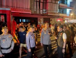 Wakapolresta Manado Turun Langsung Bantu Warga Terdampak Kebakaran di Sario