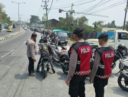 Polisi Turun Langsung Amankan Antrean Panjang BBM di Sejumlah SPBU di Sulawesi Utara