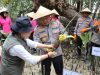Jaga Ekosistem Pesisir, Kapolda Sulut Bersama Bhayangkari dan Walikota Manado Tanam Mangrove di Bunaken