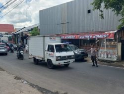 Polsek Singkil Tertibkan Antrean BBM di SPBU Kombos, Cegah Kemacetan di Jalan Arie Lasut